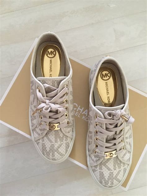 zapatos michael kors outlet online|Michael Kors shoes at macy's.